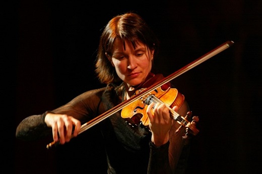 Menade obsequiará a la violonista rusa Viktoria Mullova
